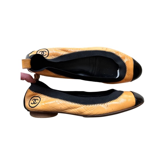 CHANEL Shoes - CHANEL CAMBON ballerinas Two-tone Leather Flats